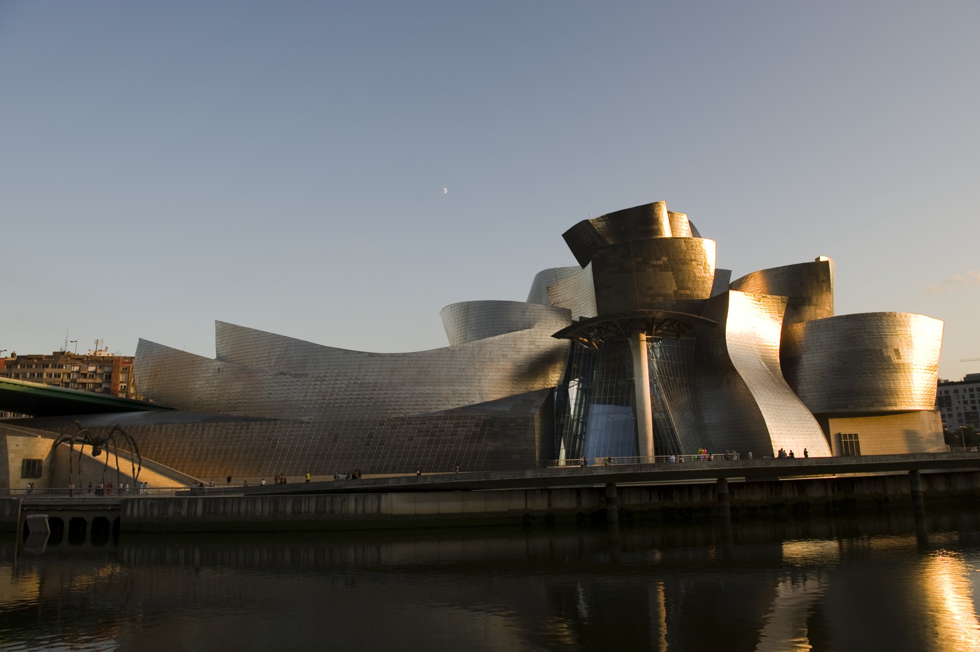 Fig. 14 - F. O. Gehry, Guggenheim Museum, 1997, Bilbao (Spagna)