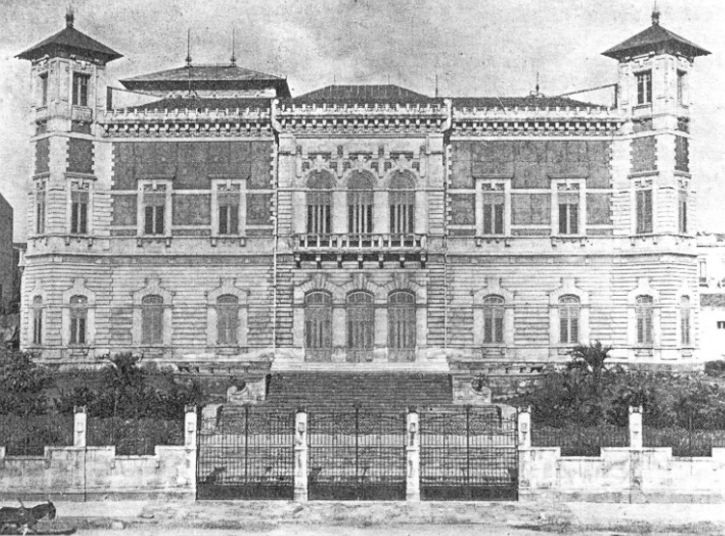 Fig. 3 - Catania, Villa Manganelli in una foto d'epoca (1914 circa)